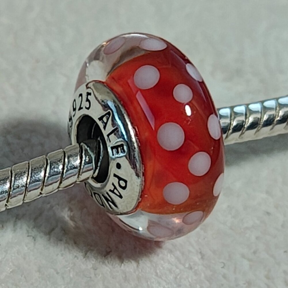 Authentic Retired Disney Minnie's Signature Look Murano - 791635 - Picture 2 of 4